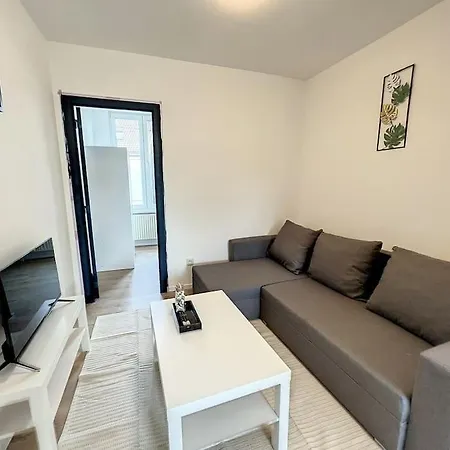 Appartement Station 173 C Bruxelles-Charleroi-Airport Extérieur photo